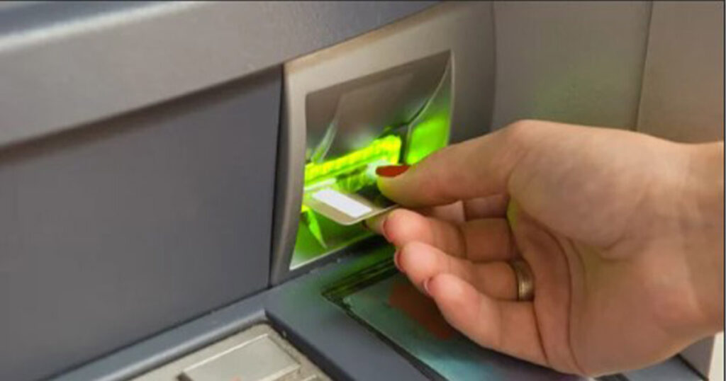 How Skimmers Work with Cloned Cards